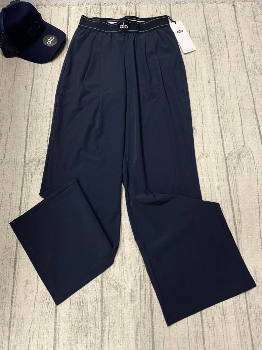 ALO Yoga Suit Up Trouser|Navy Blue (Regular)😄Wide Leg|Chic|Length 30" Inseam😆 - Picture 6 of 8